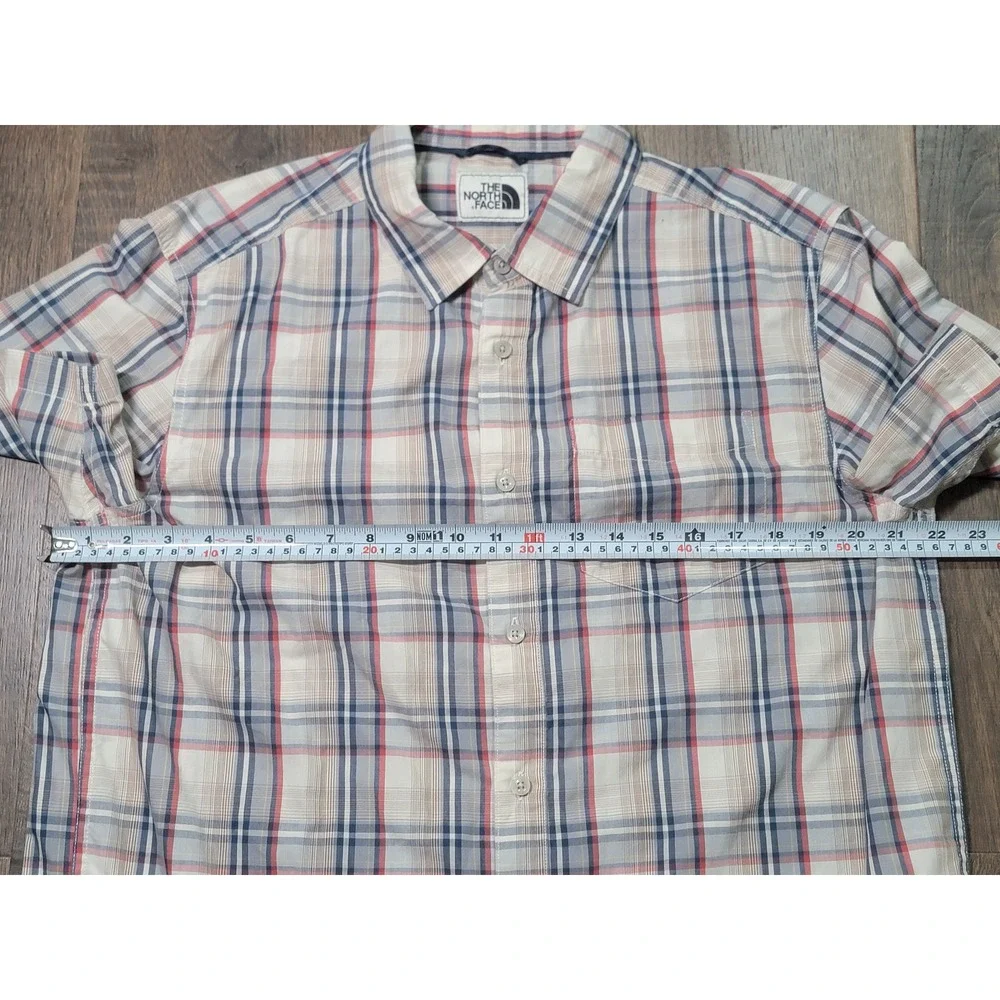 The North Face Mens Large Plaid Short Sleeve Button Down Shirt Blue Red Tan‎